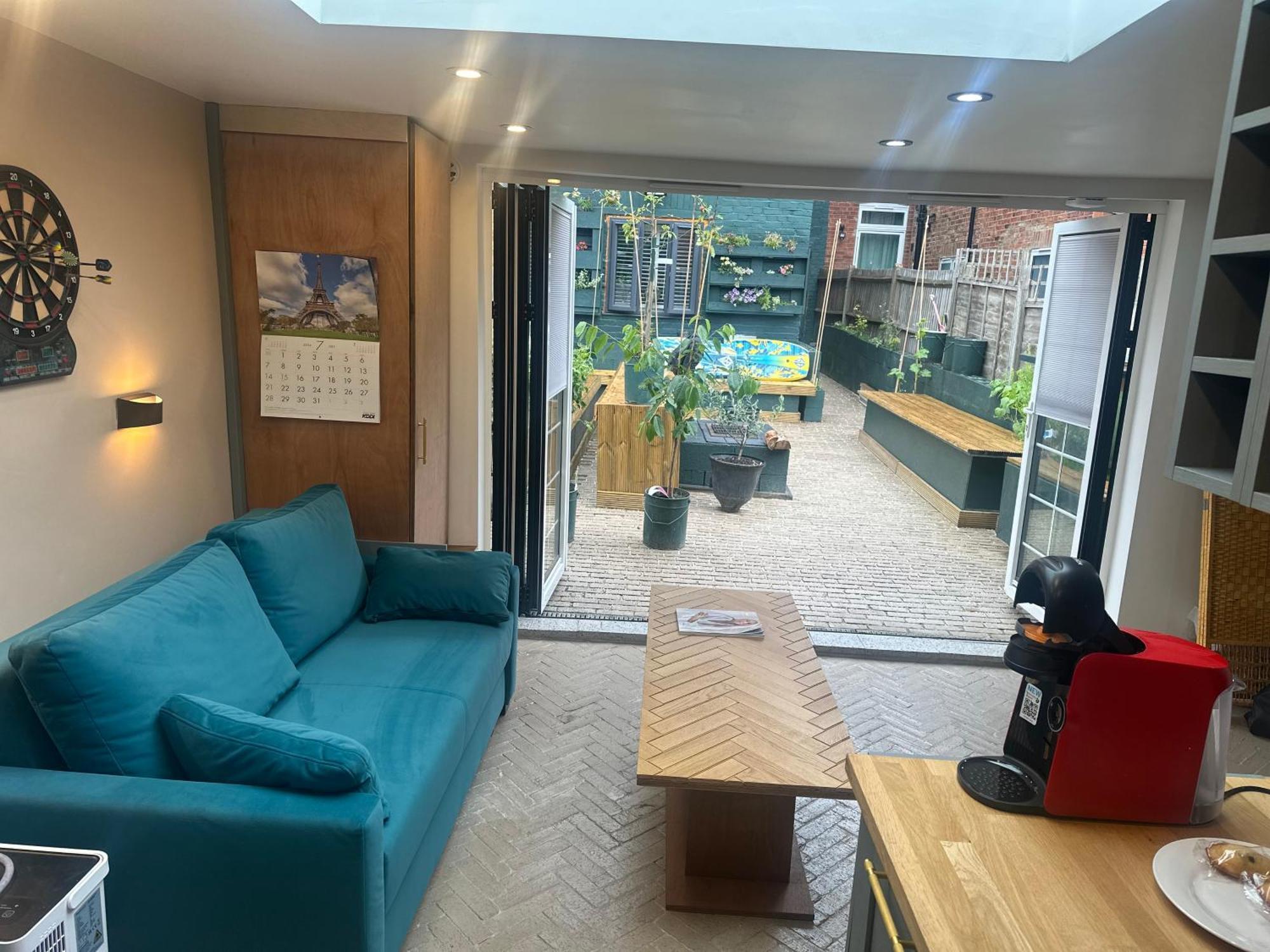 Inviting 1-bed In Appartamento *